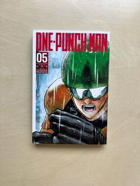 One-Punch Man Vol. 05 Manga - Like New Condition